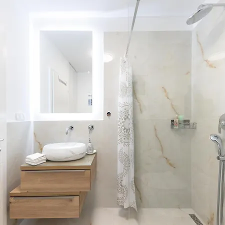 Sun Side - Ciovo 트로기르